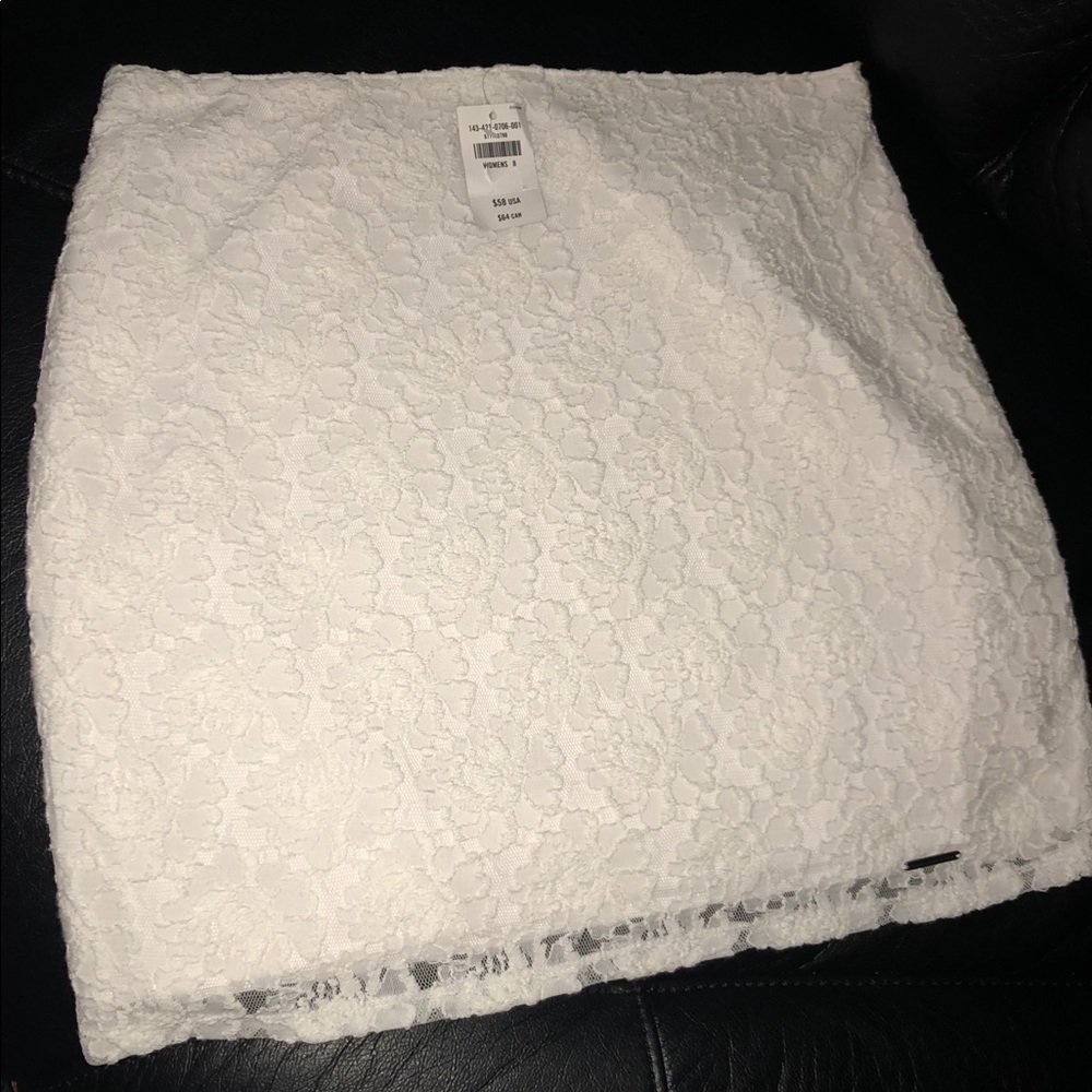 ❤️ Abercrombie & Fitch White Lace Mini Skirt NWT